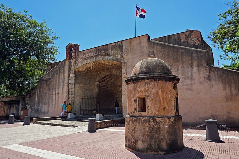 Puerta del Conde, Ciudad Colonial Santo Domingo