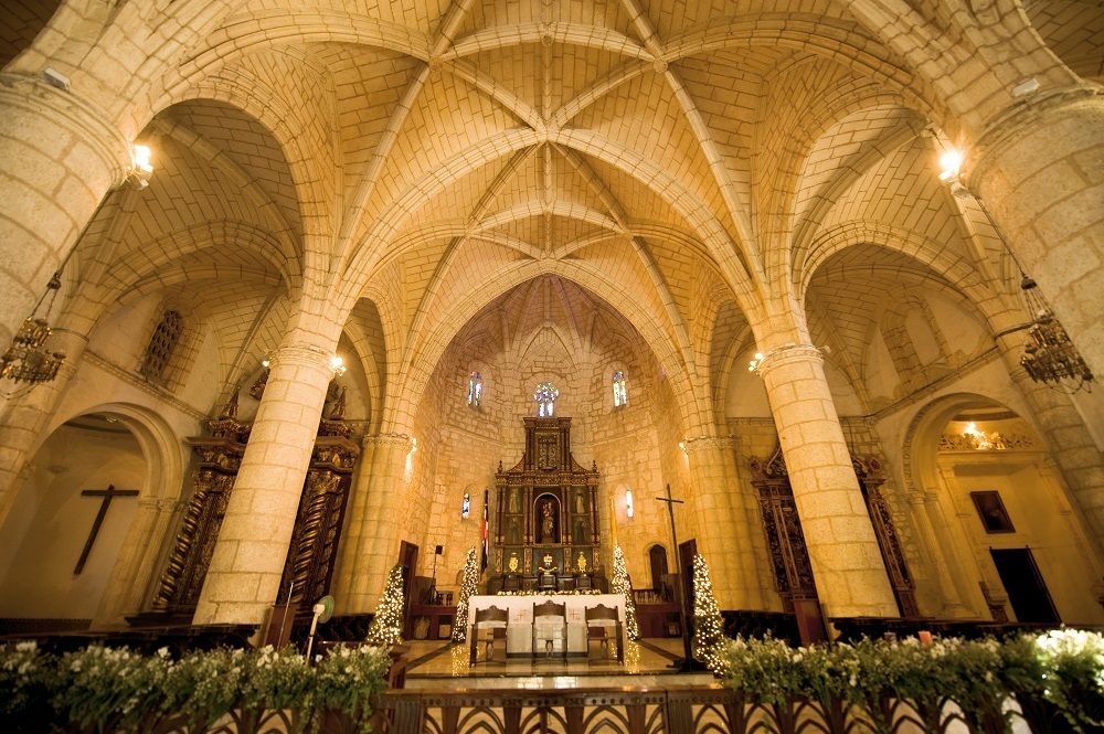 En la Ciudad Colonial se encuentra la Catedral de Santo Domingo uno de los puntos a visitar